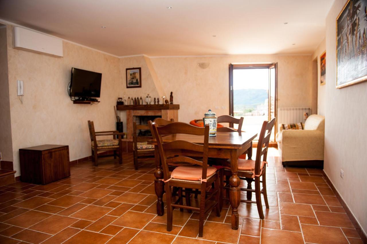 Casa Vacanza La Piazza Orvinio Ngoại thất bức ảnh