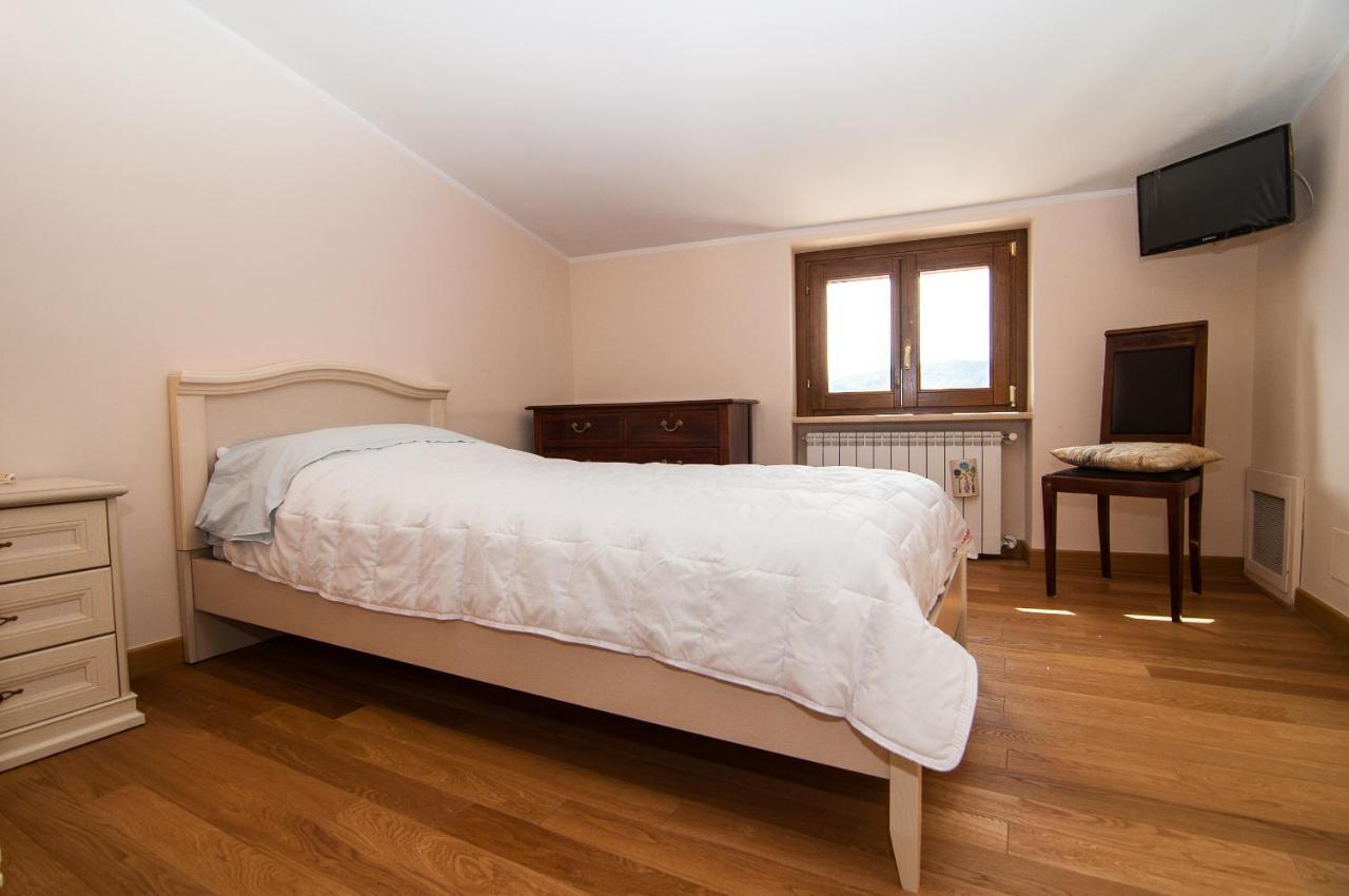 Casa Vacanza La Piazza Orvinio Ngoại thất bức ảnh